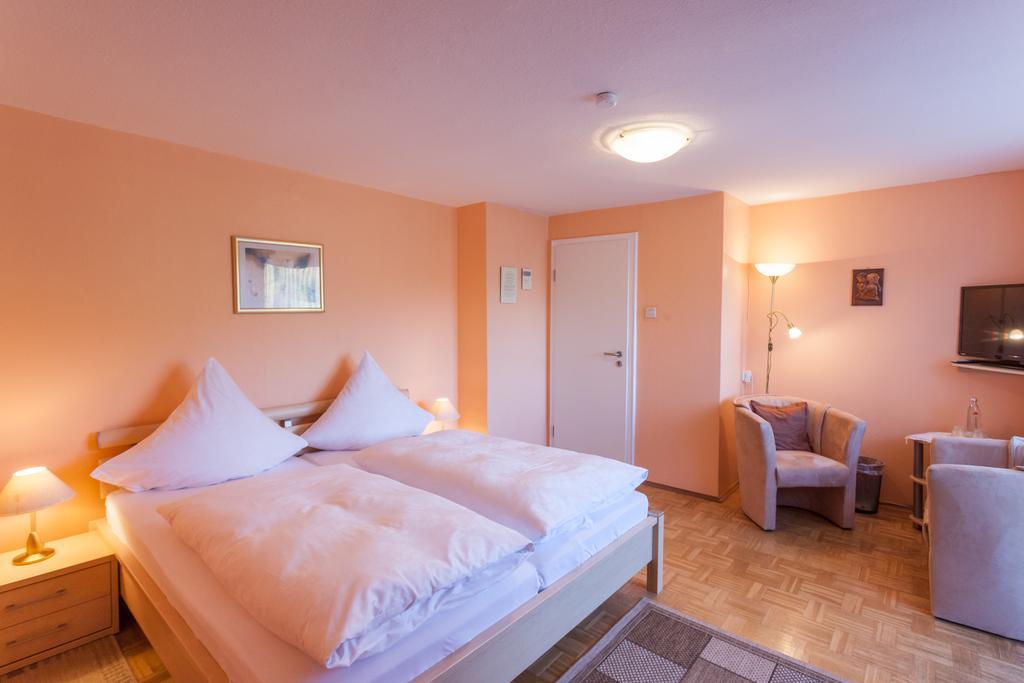 Haus Kesper-Brunen Otel Willingen  Oda fotoğraf